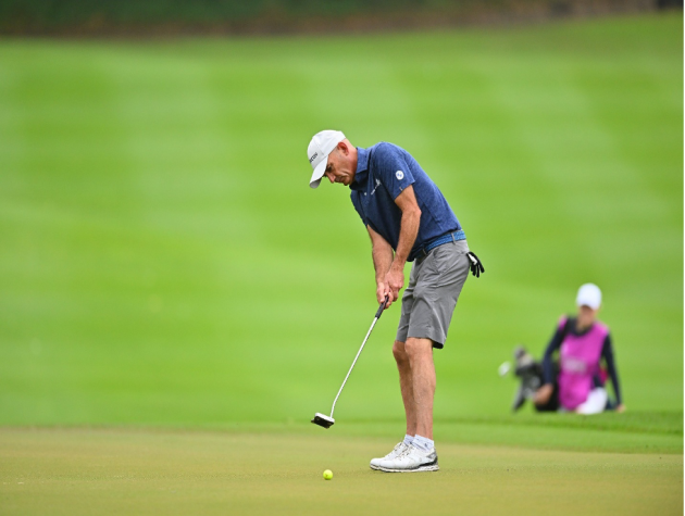 Khoảnh khắc ấn tượng của những huyền thoại trên sân golf